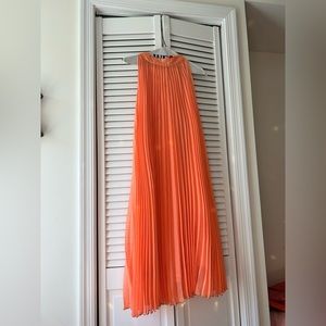 Beautiful Apricot Dress 👗